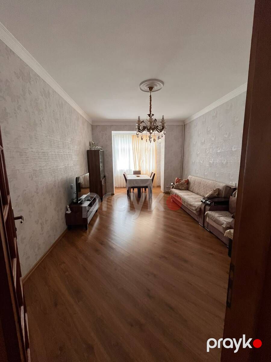 Satılır 2 otaqlı köhnə tikili 65 m² — Mənzil, Bakı