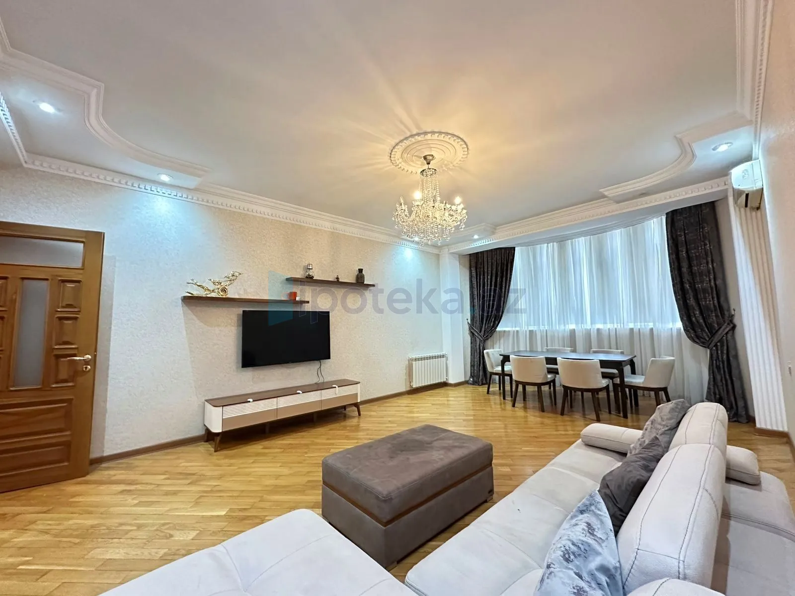 Satılır: 4 Otaq, Yeni tikili, Nərimanov r., 175.00 m² — Bakı