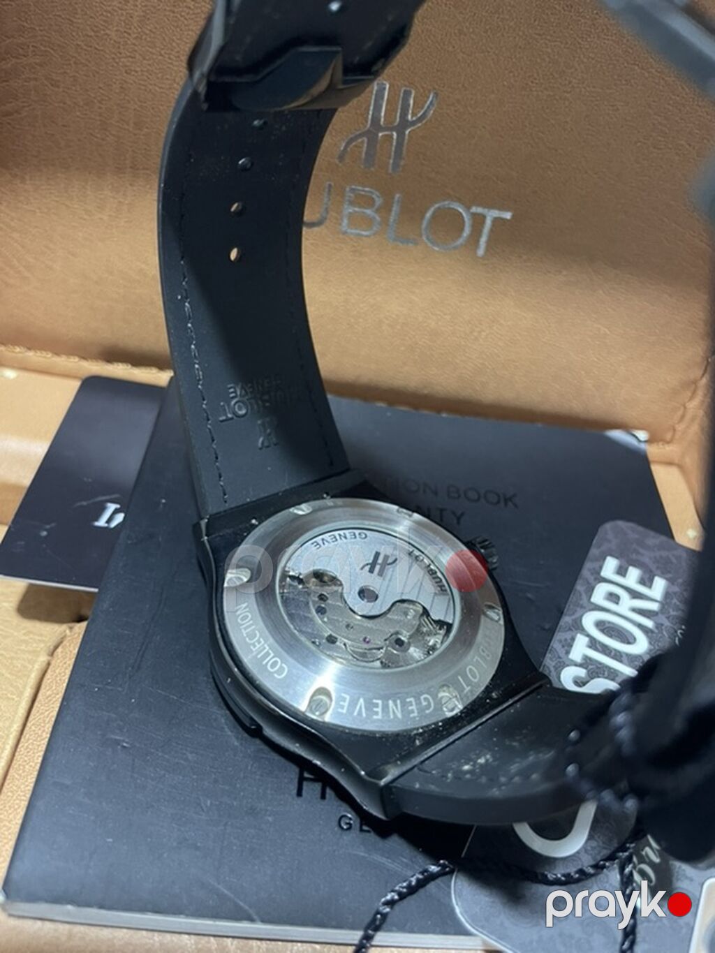 Hublot mexanik. - Şüşə: cızılmaya davamlı safir tipli görünüş Qola — Qol saatları, Digah (6)