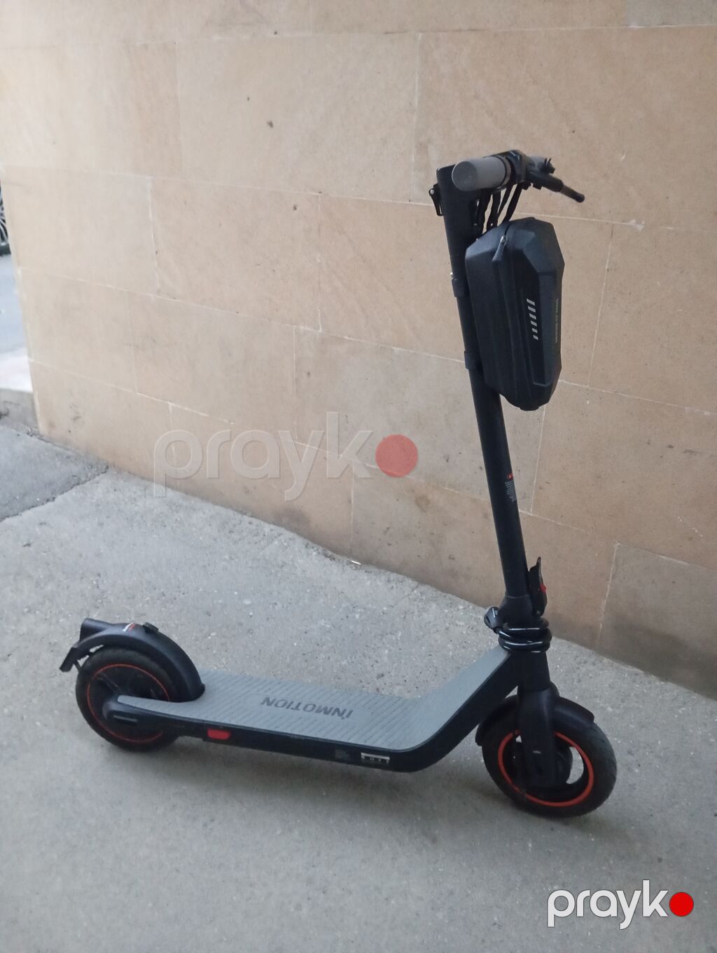 İşlənmiş Elektrik samokat 10", 501 - 750 Vt, 26 - 35 km/s, Ödənişli çatdırılma — Skuterlər, Bakı (2)