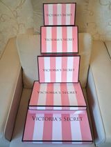 Victoria’s Secret hədiyyə qutuları — Namiq