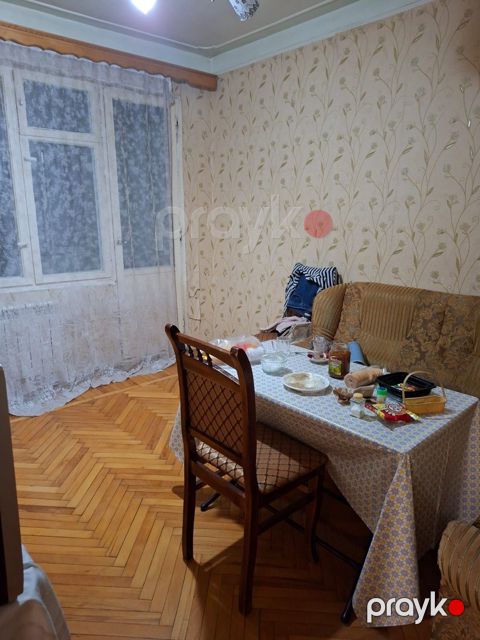 Satılır 2 otaqlı köhnə tikili 50 m² — Bakı