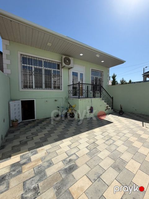 Həyət evi, Binəqədi qəs — Bakı