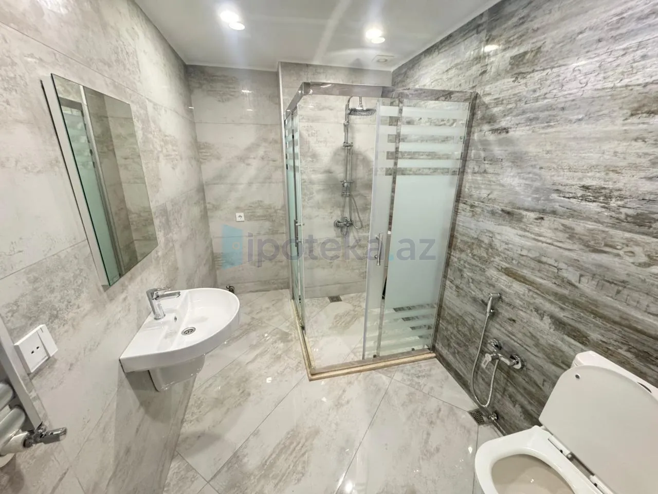 Satılır: 2 Otaq, Yeni tikili, Binəqədi r., 7-ci mkr q., 77.00 m² — Mənzil, Bakı (2)