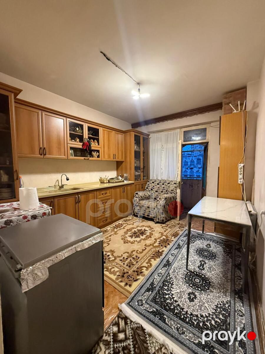 Satılır 2 otaqlı köhnə tikili 50 m² — Mənzil, Bakı