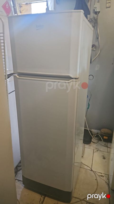 Beko iki qapılı soyuducu - Üst kamera: dondurucu bölmə - Alt kamera — Bakı