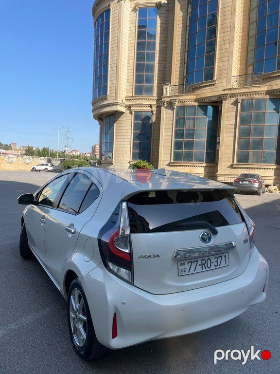 Toyota Aqua, 1.5 L, 0.87 kWh, 2021 il, 41 000 km — Avtomobillər, Bakı (5)