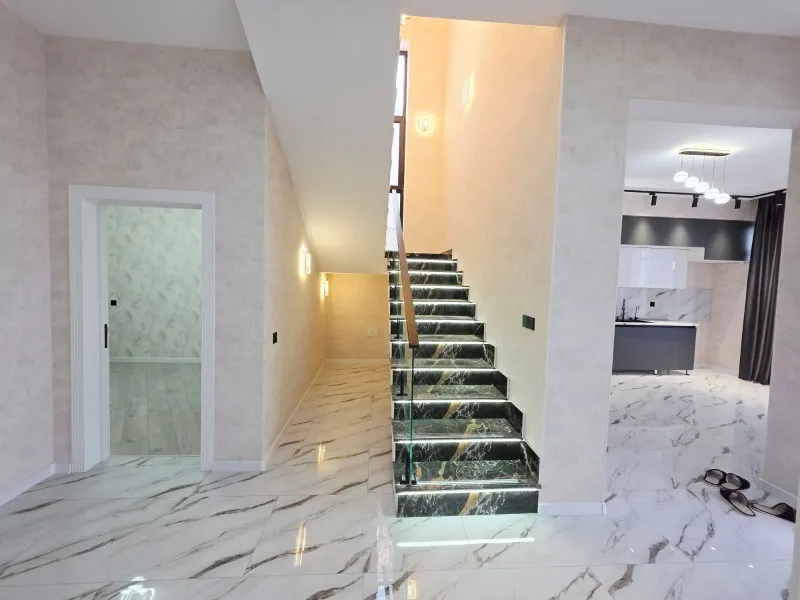Şüvəlan, 5 otaqlı Həyət evi satılır - 200 m², 2 mərtəbə, 4.2 sot — Ev, villa, Bakı (9)