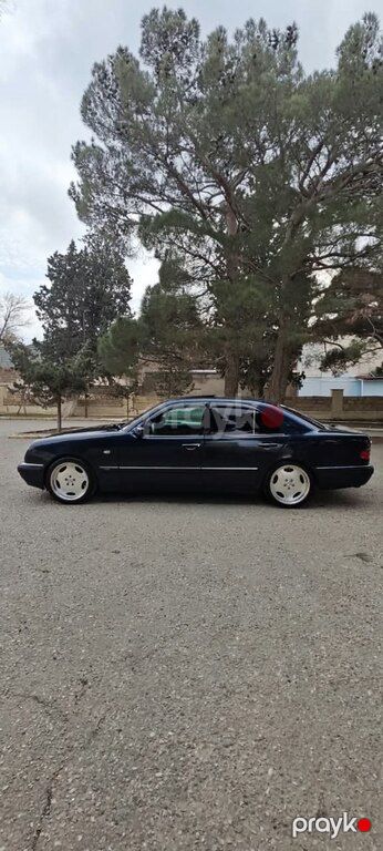 Mercedes E 320, 3.2 L, 1997 il, 297 790 km — Avtomobillər, Bakı (5)