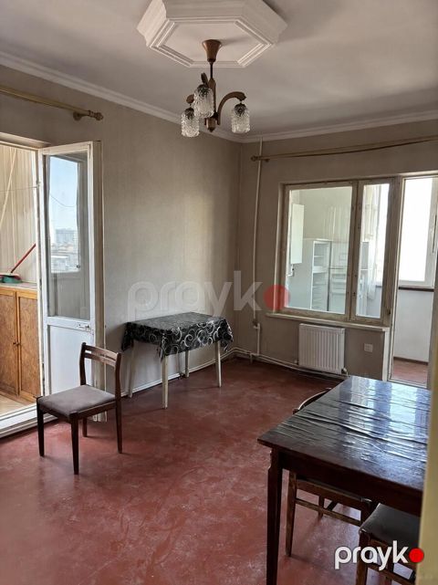 Satılır 2 otaqlı köhnə tikili 45 m² — Bakı