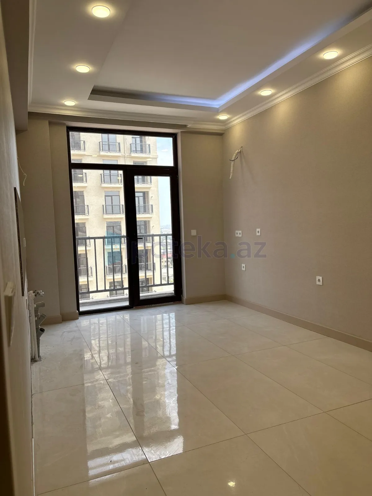 Satılır: 3 Otaq, Yeni tikili, Binəqədi r., 7-ci mkr q., 107.00 m² — Mənzil, Bakı (4)