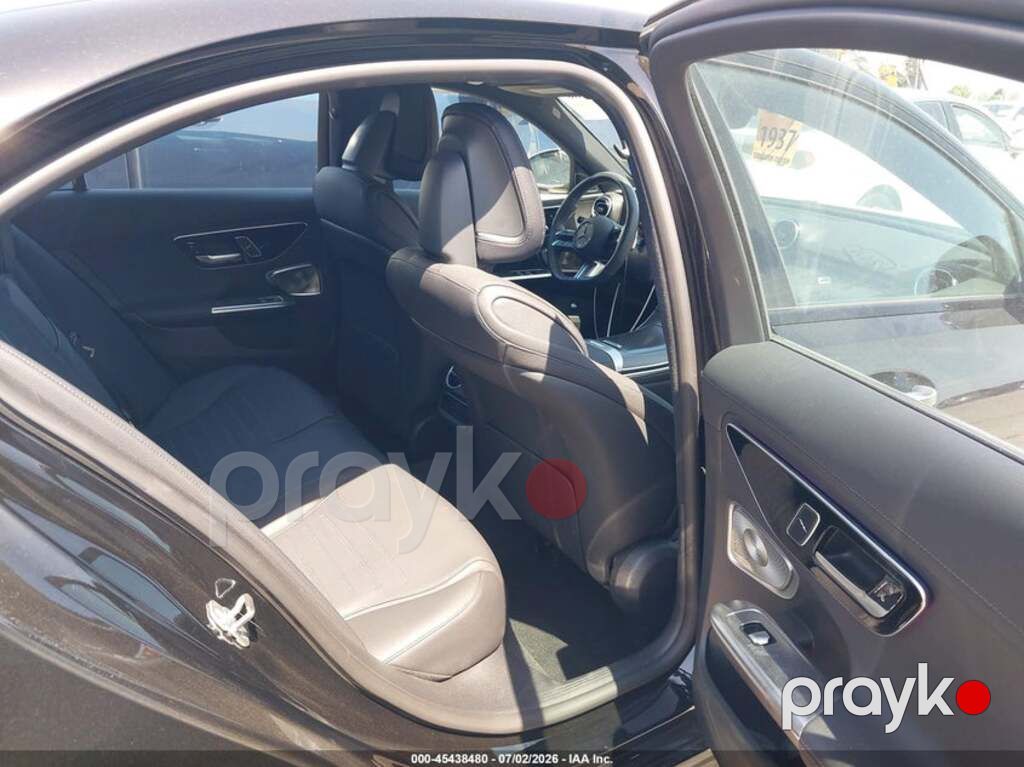 Mercedes C 300 4MATIC, 2.0 L, 2024 il, 8 642 km — Avtomobillər (7)