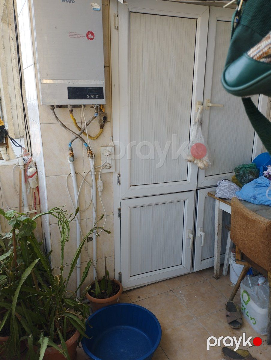 Satılır 4 otaqlı köhnə tikili 100 m² — Mənzil, Bakı (7)