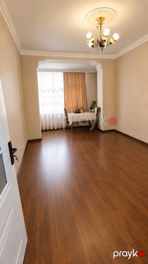 Satılır 3 otaqlı köhnə tikili 65 m²