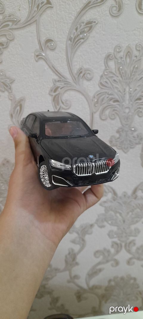 Bmw 1:24 7 seriya modeli — Bakı