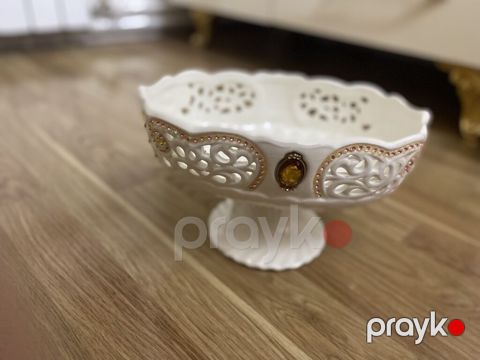 Bəzəkli ayaqlı meyvə və şirniyyat qabı - Material: keramika/porşelen — Bakı