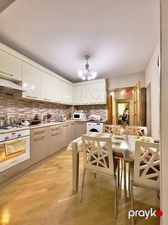 Satılır 4 otaqlı köhnə tikili 120 m² — Mənzil, Bakı (7)