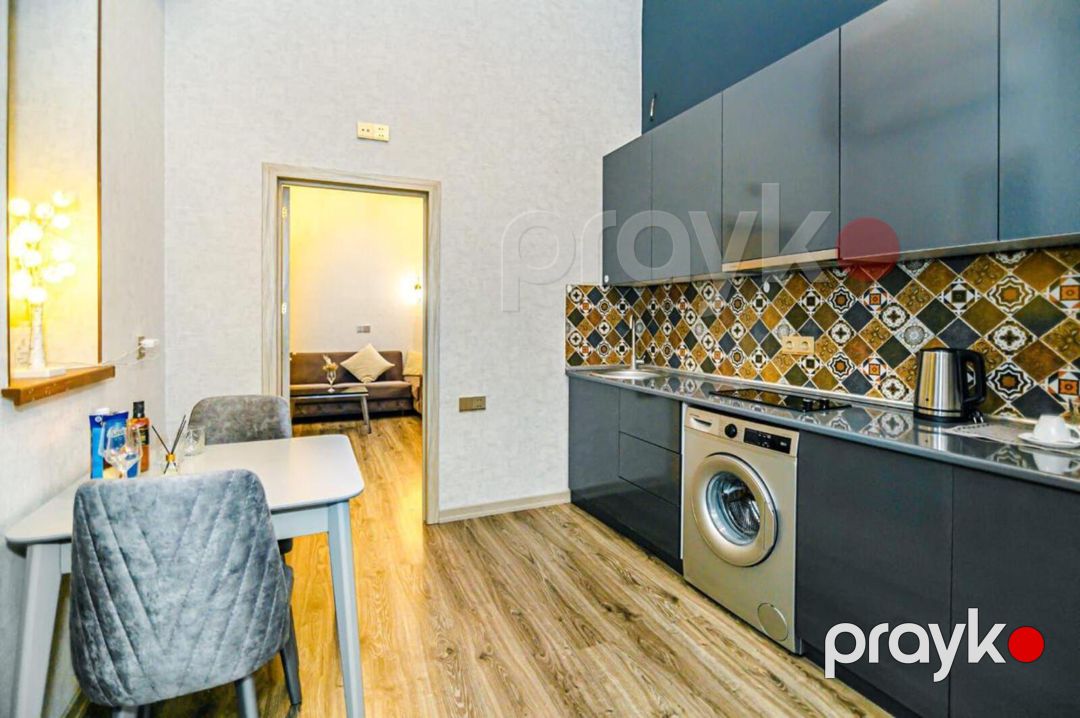 Satılır 2 otaqlı köhnə tikili 72 m² — Mənzil, Bakı (10)