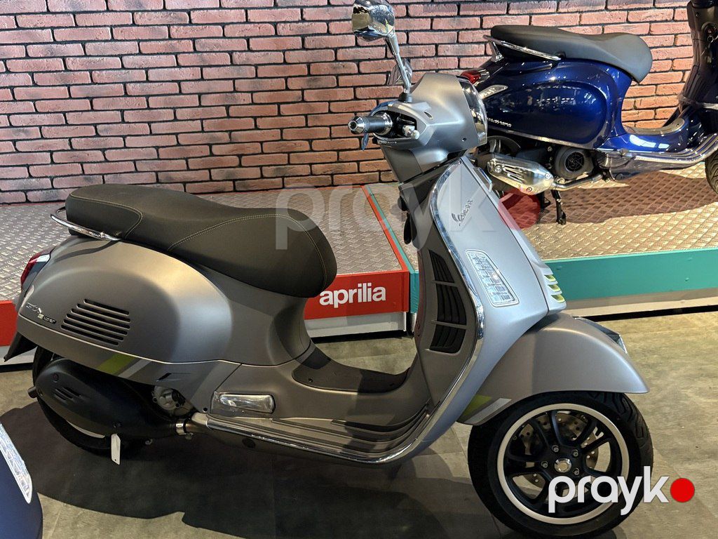 Vespa GTS 300, 300 sm3, 2025 il, yeni — Mopedlər və skuterlər, Bakı (2)