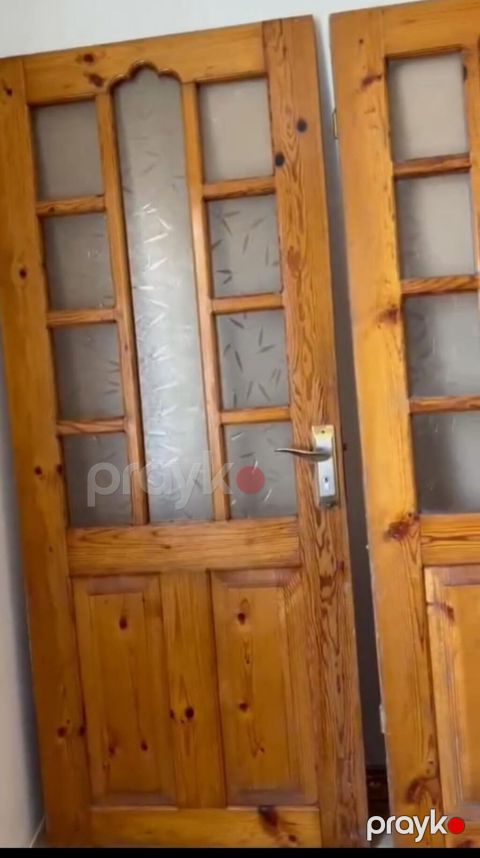 Taxta şüşəli otaq qapıları 3 ədəd biri 50 azn ünvan Bakı - Material — Digah