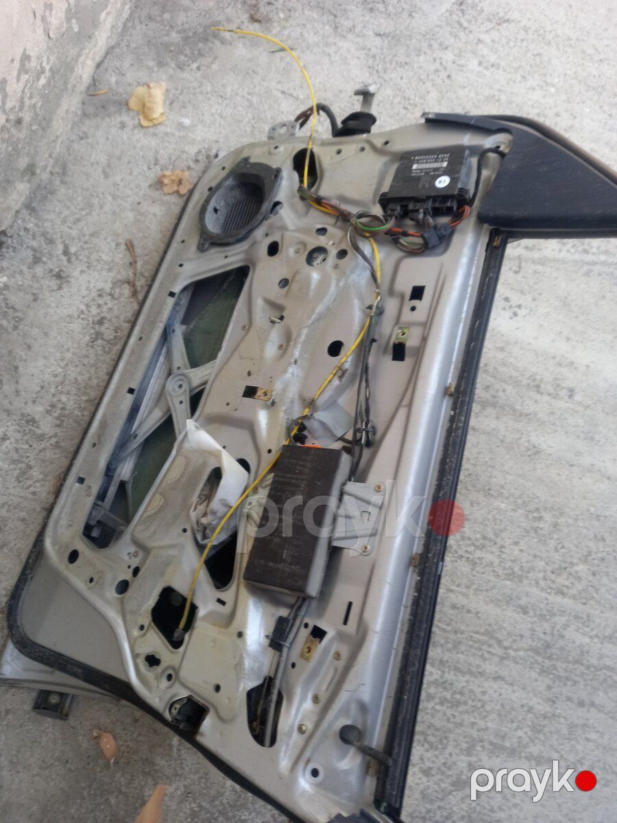 Mercedes C240 universal qabaq sağ qapısı — Ehtiyat hissələri və aksesuarlar, Bakı (3)