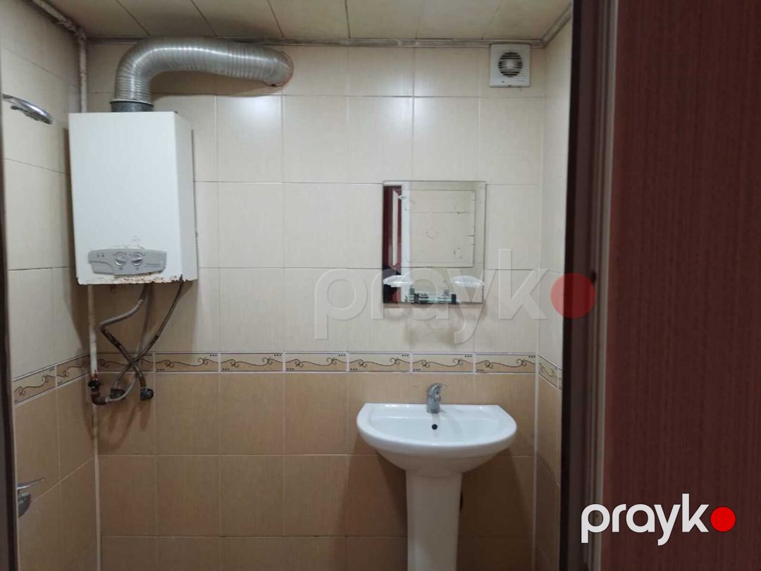 Satılır 2 otaqlı köhnə tikili 61 m² — Mənzil, Bakı (7)