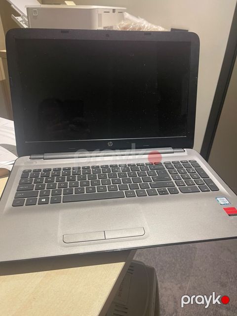 HP noutbuk - Model: HP (gümüşü korpus, klassik HP loqosu) - Ekran — Bakı