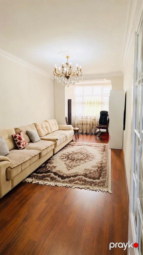 Satılır 3 otaqlı köhnə tikili 55 m² — Bakı