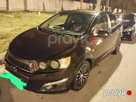 Chevrolet Aveo: 1.4 l 2014 il 270000 km Sedan — Bakı