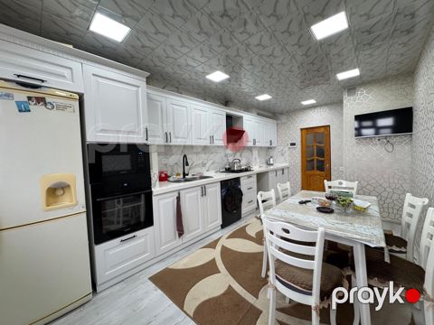 Satılır 5 otaqlı köhnə tikili 110 m² — Bakı