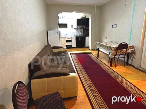 Satılır 2 otaqlı köhnə tikili 45 m² — Bakı