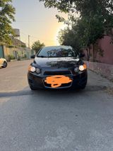 Chevrolet Aveo, 1.4 L, 2016 il, 285 000 km — Автомобили