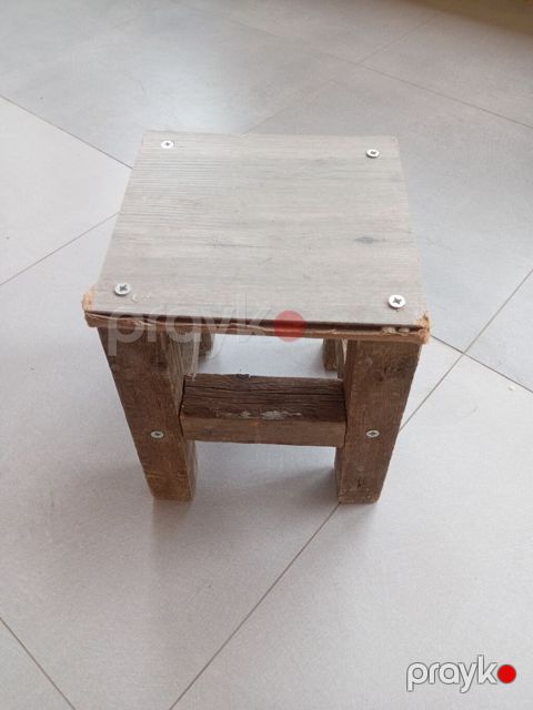 Taxta taburet/oturacaq - Material: tamamilə ağacdan hazırlanıb; üst — Digah