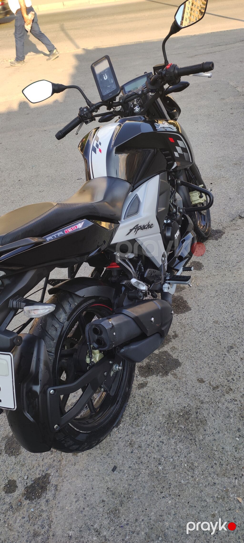 TVS Apache RTR 160 4V motosiklet - Rəng: qara-ağ, idman üslublu — Motosikletlər, Bakı (4)