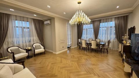 Satılır 3 otaqlı yeni tikili 150 m² — Bakı