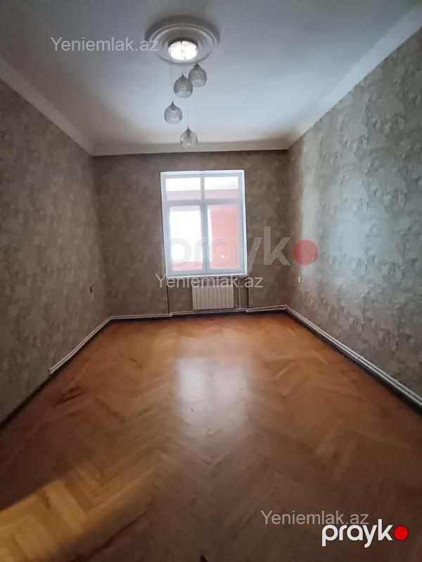 Satılır 4 otaqlı Bina evi menzil (Köhnə tikili), 100 m², 3-cü məhəllə — Mənzil, Sumqayıt (10)