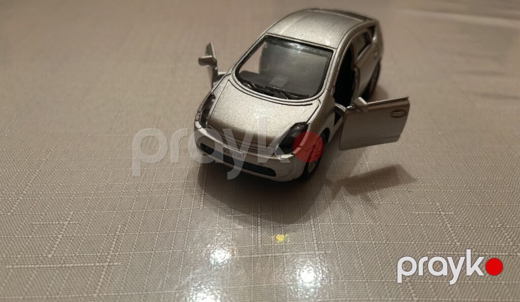Gümüşü rəngdə metal miniatura avtomobil modeli - Miqyası: təxmini — Oyuncaq nəqliyyatı, Bakı (5)