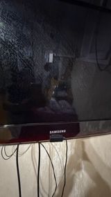 Samsung LCD televizor - Ekran: təxminən 32" (diagonal ölçü vizual — Samira Ferecova