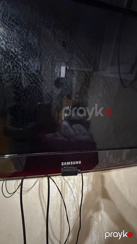 Samsung LCD televizor - Ekran: təxminən 32" (diagonal ölçü vizual — Masazır