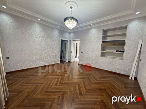 Satılır 2 otaqlı köhnə tikili 45 m²