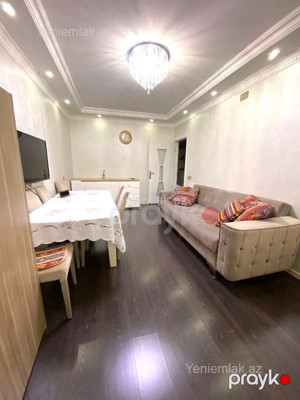 Satılır 5 otaqlı Bina evi menzil (Köhnə tikili), 100 m², Xətai rayonu — Mənzil, Bakı (11)