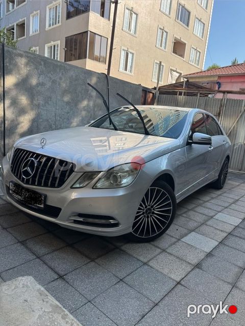 Mercedes E 220, 2.1 L, 2014 il, 302 000 km — Bakı
