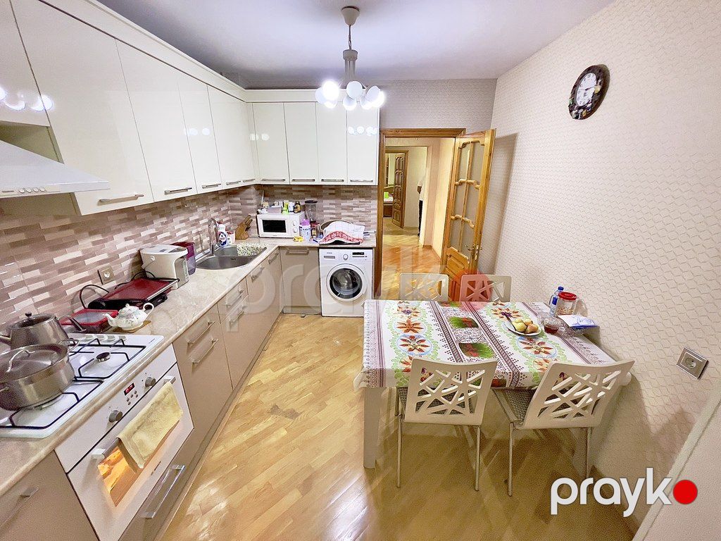 Satılır 4 otaqlı köhnə tikili 120 m² — Mənzil, Bakı (6)