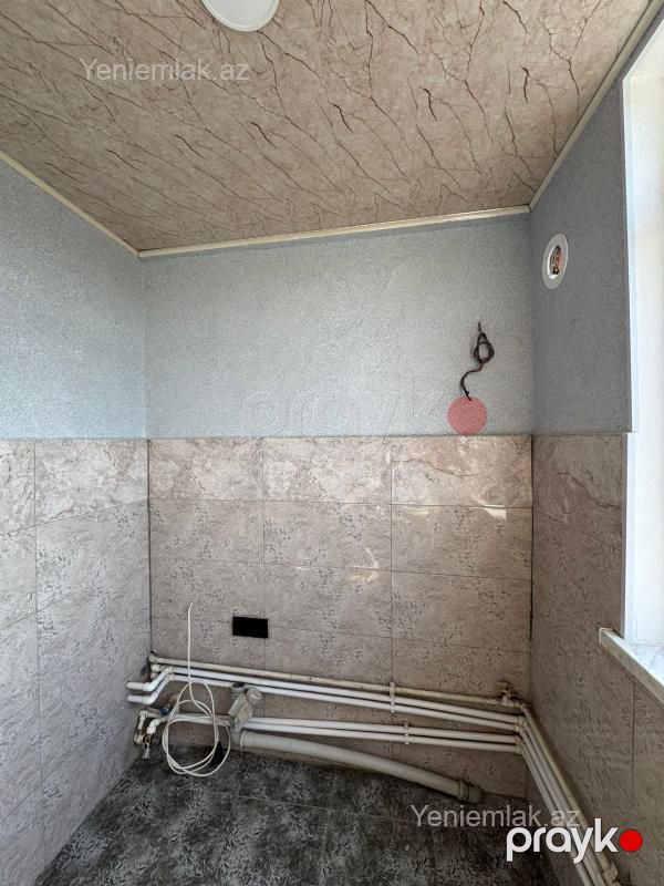 Satılır 2 otaqlı Bina evi menzil (Köhnə tikili), 50 m², 4-cü mikrorayon — Mənzil, Sumqayıt (12)