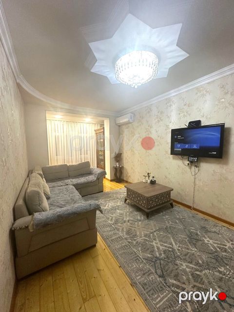 Satılır 4 otaqlı köhnə tikili 120 m² — Bakı