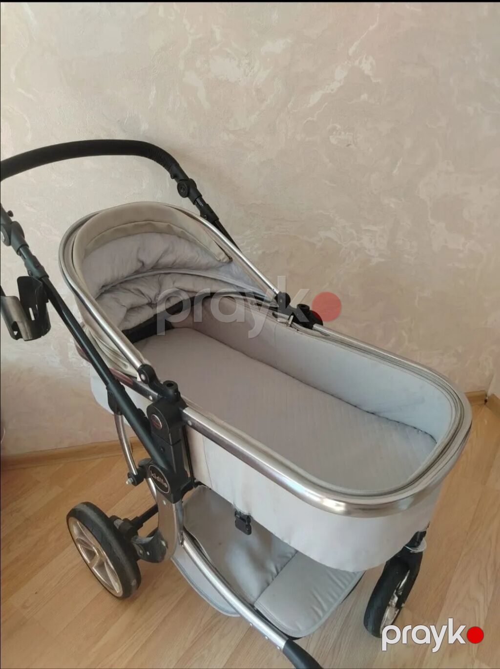 Uşaq arabası – daşınan beşik tipli, klassik dizayn - Rəng: açıq — Arabalalar, Bakı (2)