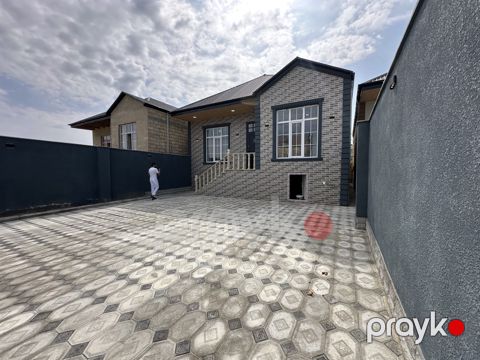 Satılır 4 otaqlı həyət evi/bağ evi 100 m² — Bakı