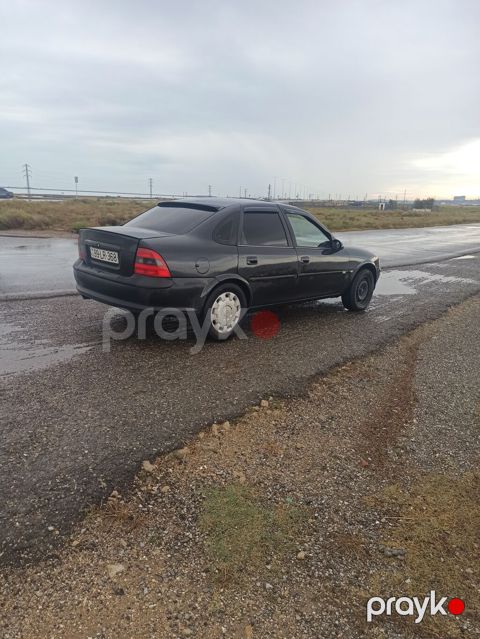 Opel Vectra: 2 l 1996 il 276354 km Sedan — Bakı