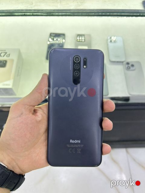 Xiaomi Redmi smartfon - Model: Redmi (8 seriyasına bənzər dizayn — Gəncə