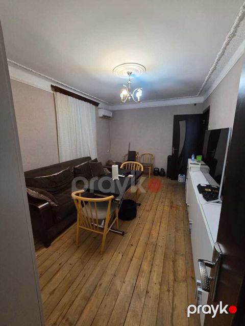 Satılır 2 otaqlı köhnə tikili 45 m² — Bakı